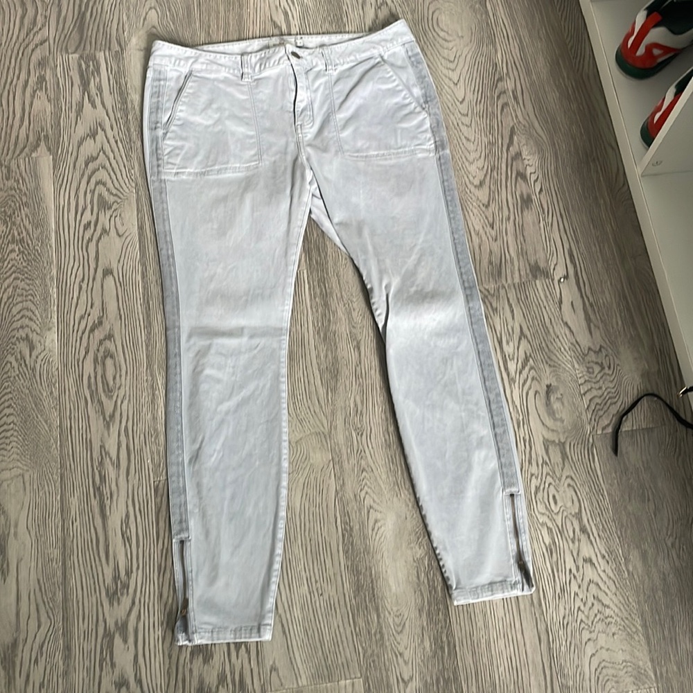 Vineyard vines zip bottom pants